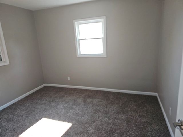 109 E Willman, Hiawatha, IA 52233