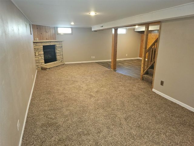 109 E Willman, Hiawatha, IA 52233