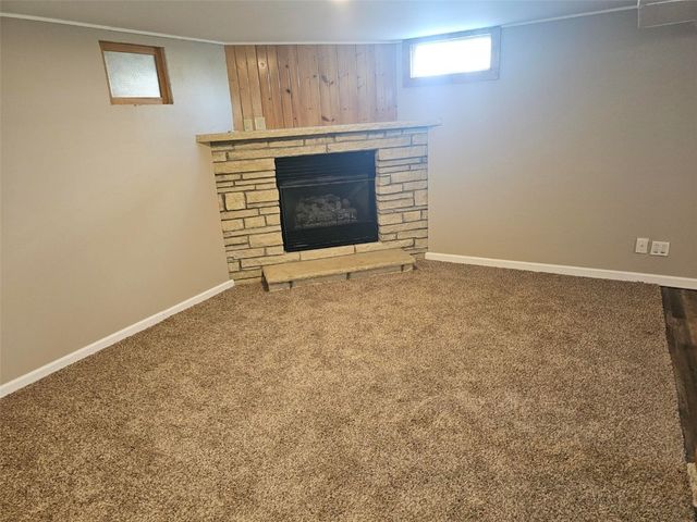 109 E Willman, Hiawatha, IA 52233