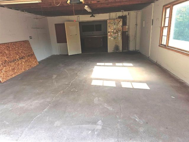 109 E Willman, Hiawatha, IA 52233