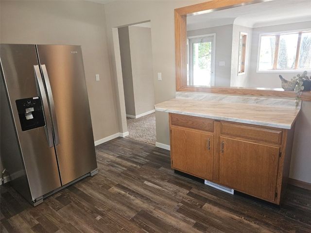 109 E Willman, Hiawatha, IA 52233