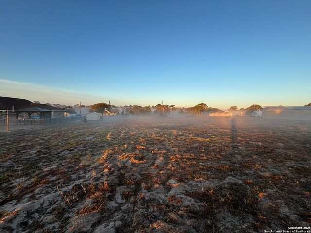 410 Shady, La Vernia, TX 78121