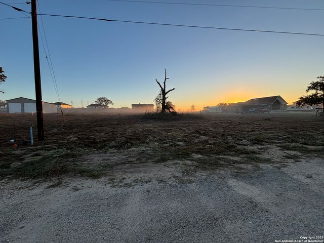 410 Shady, La Vernia, TX 78121