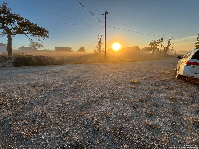 410 Shady, La Vernia, TX 78121