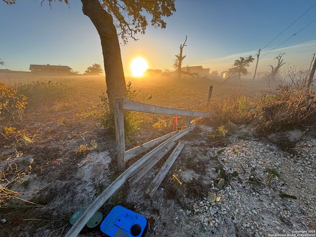 410 Shady, La Vernia, TX 78121