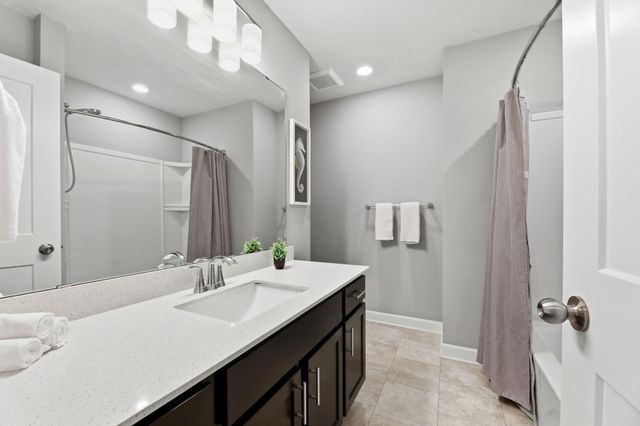 7077 Rice Creek Place NE, Fridley, MN 55432