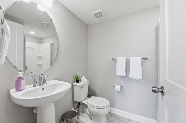 7077 Rice Creek Place NE, Fridley, MN 55432