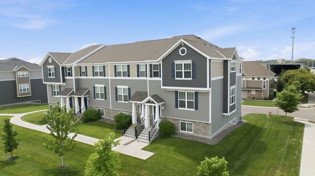 7077 Rice Creek Place NE, Fridley, MN 55432