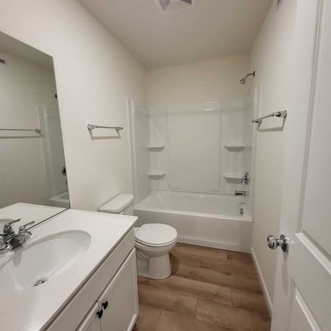 2227 Horseshoe Circle 2227, Naperville, IL 60564