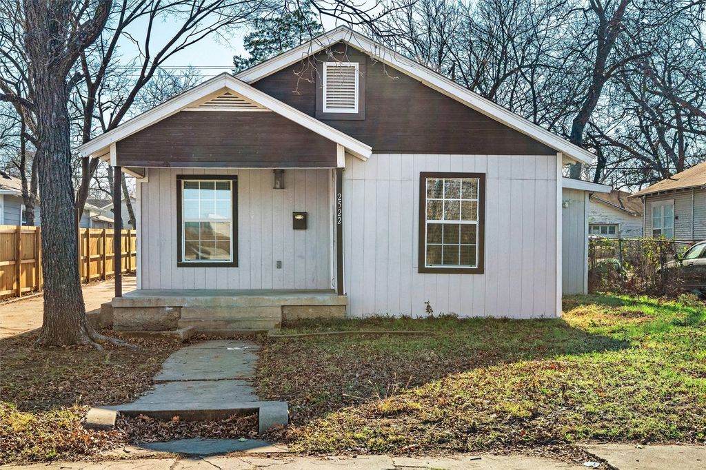 2522 W Clarendon Drive, Dallas, TX 75211