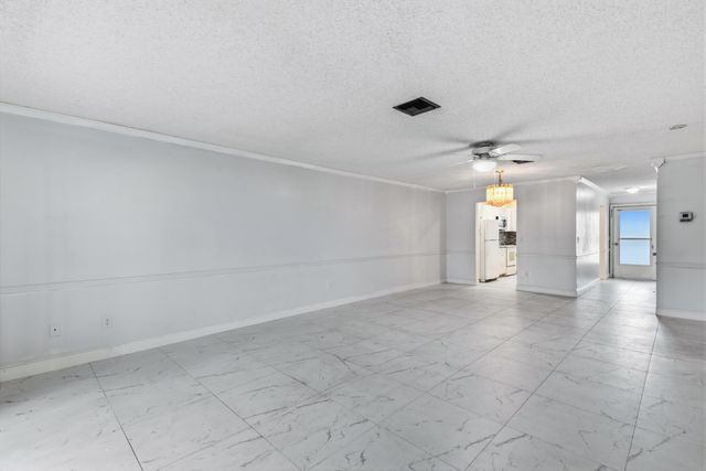 5725 Fernley Drive E 66, West Palm Beach, FL 33415