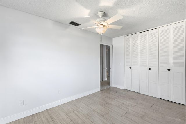 5725 Fernley Drive E 66, West Palm Beach, FL 33415