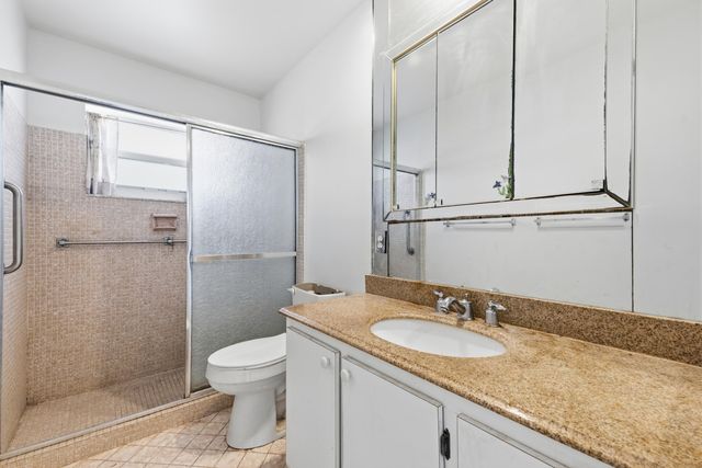 5725 Fernley Drive E 66, West Palm Beach, FL 33415