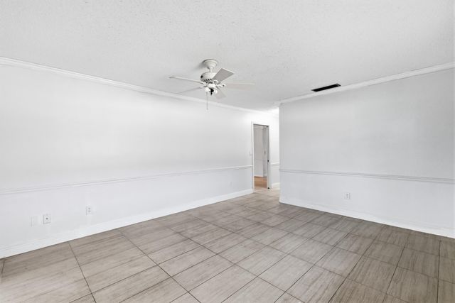 5725 Fernley Drive E 66, West Palm Beach, FL 33415