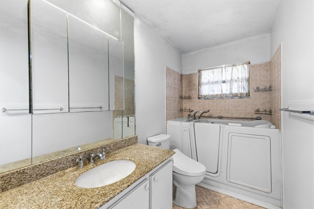 5725 Fernley Drive E 66, West Palm Beach, FL 33415