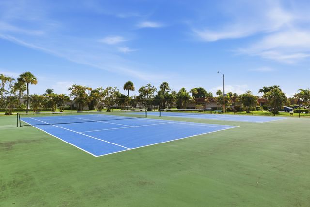 5725 Fernley Drive E 66, West Palm Beach, FL 33415