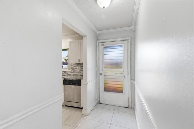 5725 Fernley Drive E 66, West Palm Beach, FL 33415