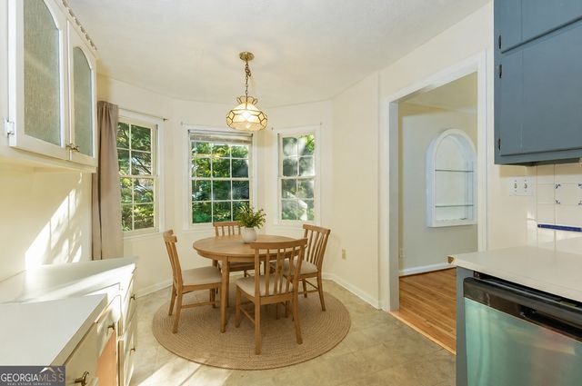 140 Windsor Drive, Fayetteville, GA 30215