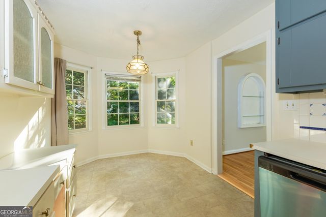 140 Windsor Drive, Fayetteville, GA 30215