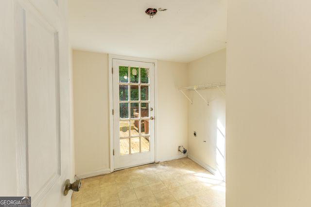 140 Windsor Drive, Fayetteville, GA 30215