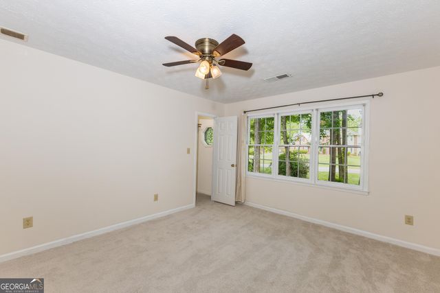 140 Windsor Drive, Fayetteville, GA 30215