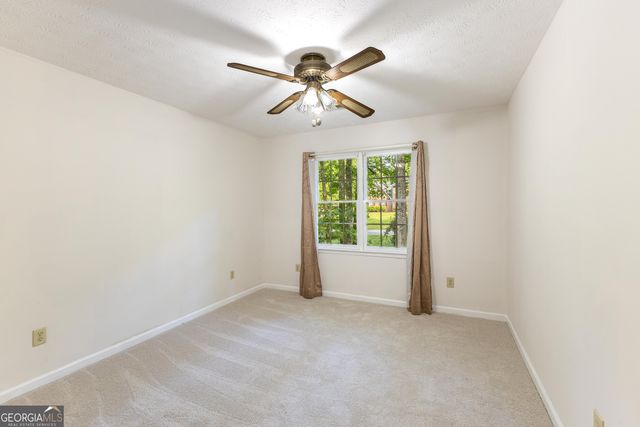140 Windsor Drive, Fayetteville, GA 30215