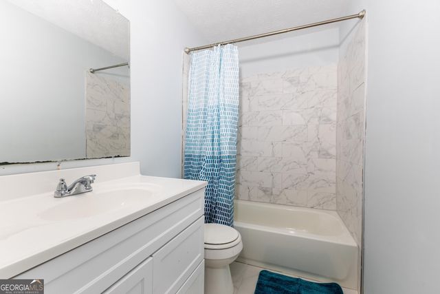 140 Windsor Drive, Fayetteville, GA 30215