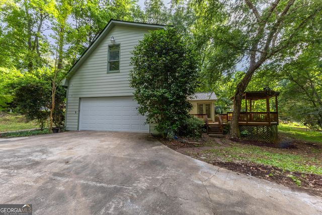 140 Windsor Drive, Fayetteville, GA 30215
