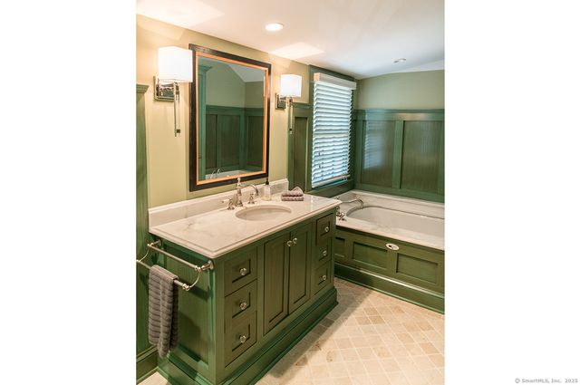 775 Sasco Hill Road, Fairfield, CT 06824