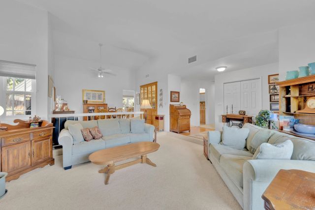 810 Madison Ave, Escondido, CA 92026