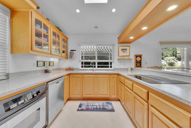 810 Madison Ave, Escondido, CA 92026