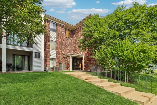 4829 86th Street 25, Urbandale, IA 50322
