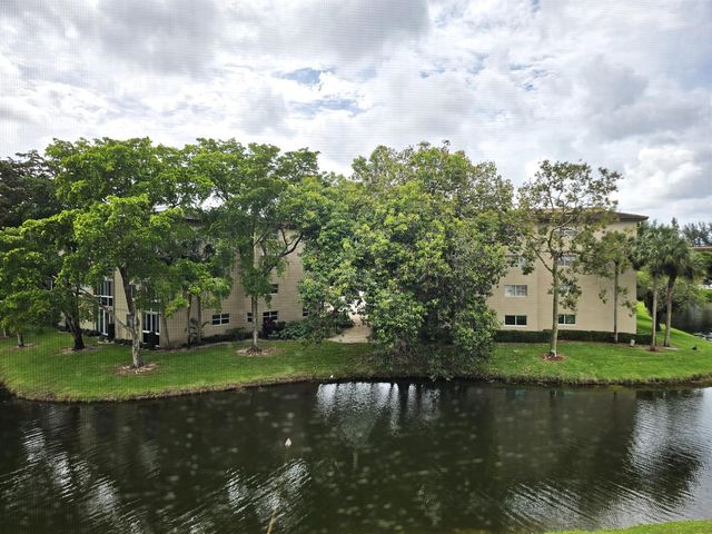 1802 Eleuthera Point G3, Coconut Creek, FL 33066