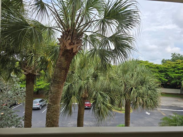 1802 Eleuthera Point G3, Coconut Creek, FL 33066