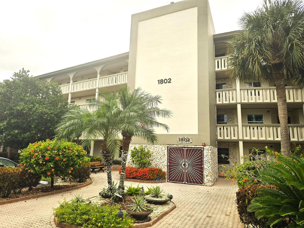 1802 Eleuthera Point G3, Coconut Creek, FL 33066