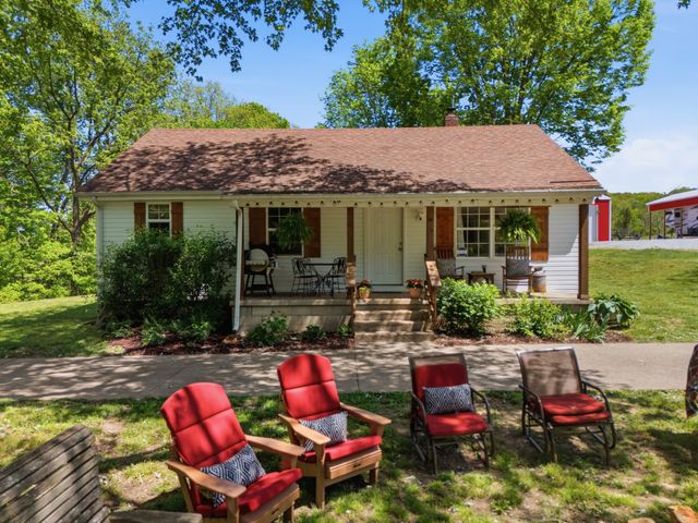 1550 Little Bartons Creek Rd, Cumberland Furnace, TN 37051