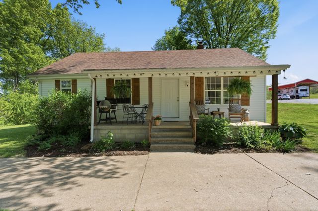 1550 Little Bartons Creek Rd, Cumberland Furnace, TN 37051