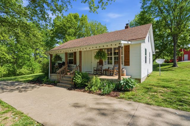 1550 Little Bartons Creek Rd, Cumberland Furnace, TN 37051