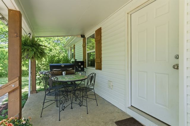 1550 Little Bartons Creek Rd, Cumberland Furnace, TN 37051