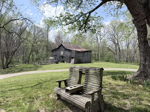 1550 Little Bartons Creek Rd, Cumberland Furnace, TN 37051