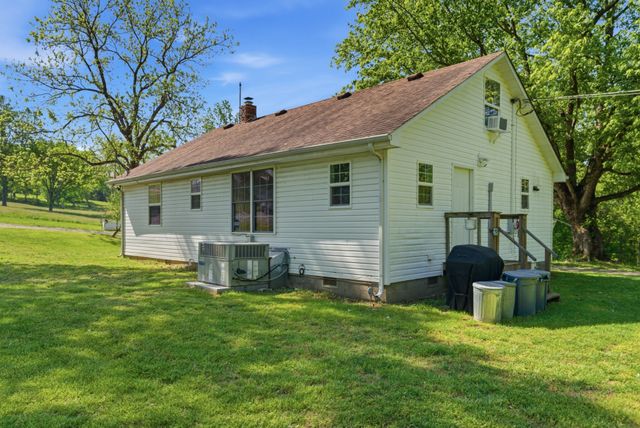 1550 Little Bartons Creek Rd, Cumberland Furnace, TN 37051
