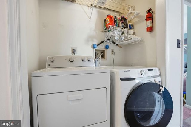 937 HIGHPOINTE CIR, Langhorne, PA 19047