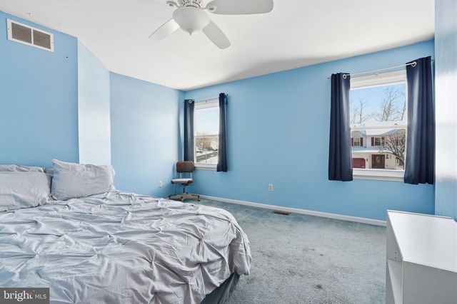 937 HIGHPOINTE CIR, Langhorne, PA 19047