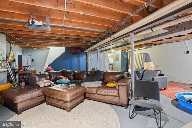 937 HIGHPOINTE CIR, Langhorne, PA 19047