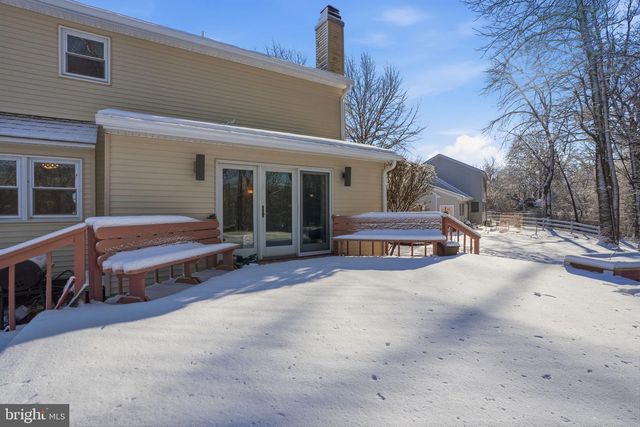 937 HIGHPOINTE CIR, Langhorne, PA 19047