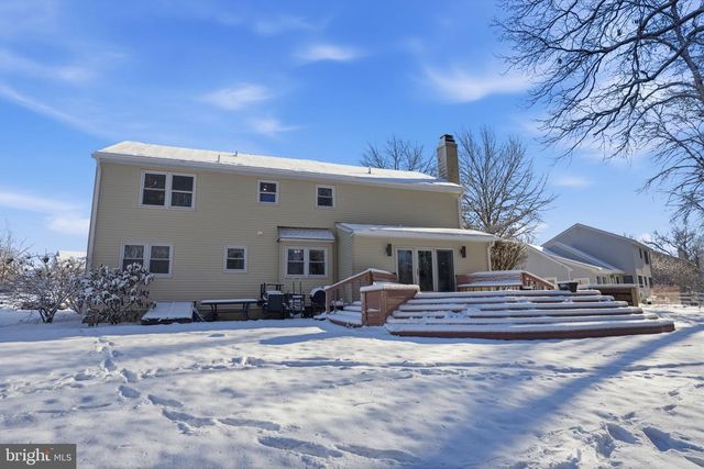 937 HIGHPOINTE CIR, Langhorne, PA 19047