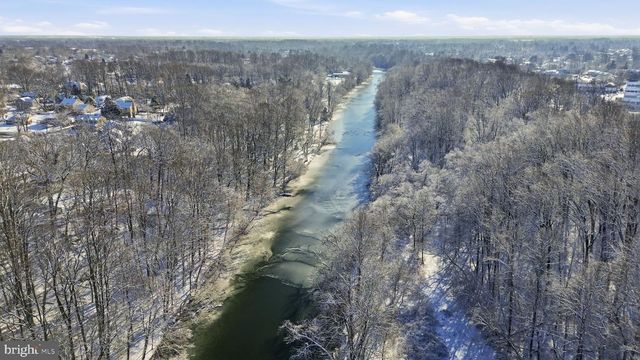 937 HIGHPOINTE CIR, Langhorne, PA 19047