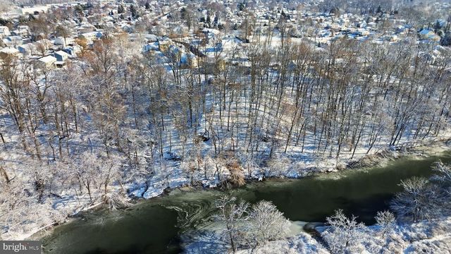 937 HIGHPOINTE CIR, Langhorne, PA 19047