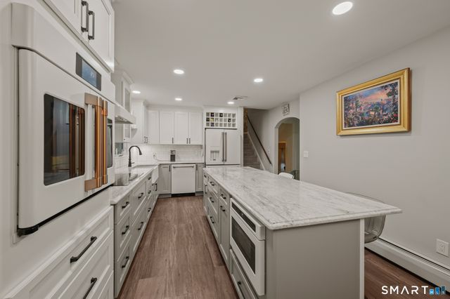 10 Wagon Wheel Drive, Prospect, CT 06712