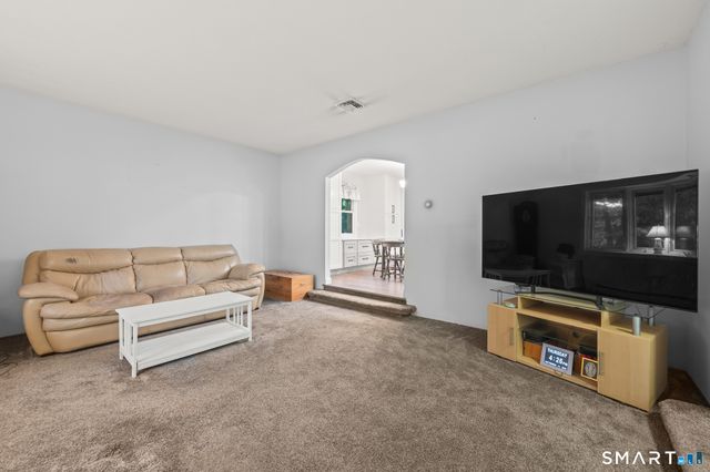 10 Wagon Wheel Drive, Prospect, CT 06712